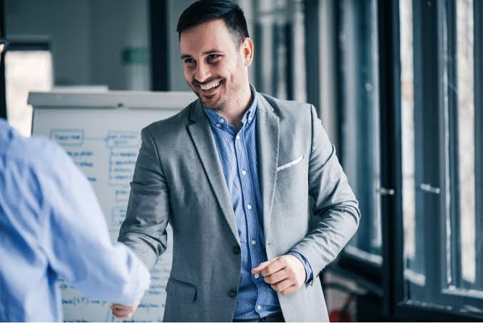The 5 best job application outfit services in Emden – Prepare for confident looks and career opportunities